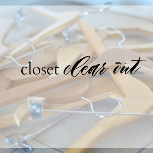 Closet Clearout - Clearing out my closet so that I - Picture 2 of 3